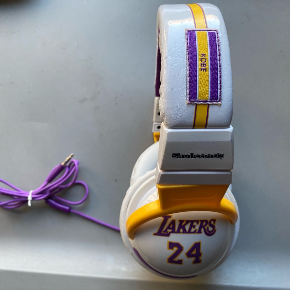 Skullcandy Lakers #24 Kobe Bryant Wired Headphones -